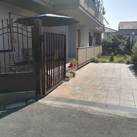 Casa Riolo Apartment Ачиреале Екстериор снимка