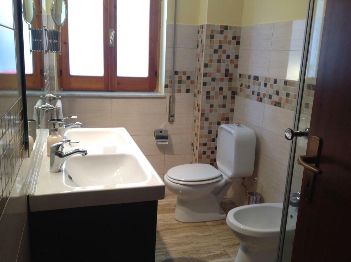 Casa Riolo Apartment Ачиреале Екстериор снимка